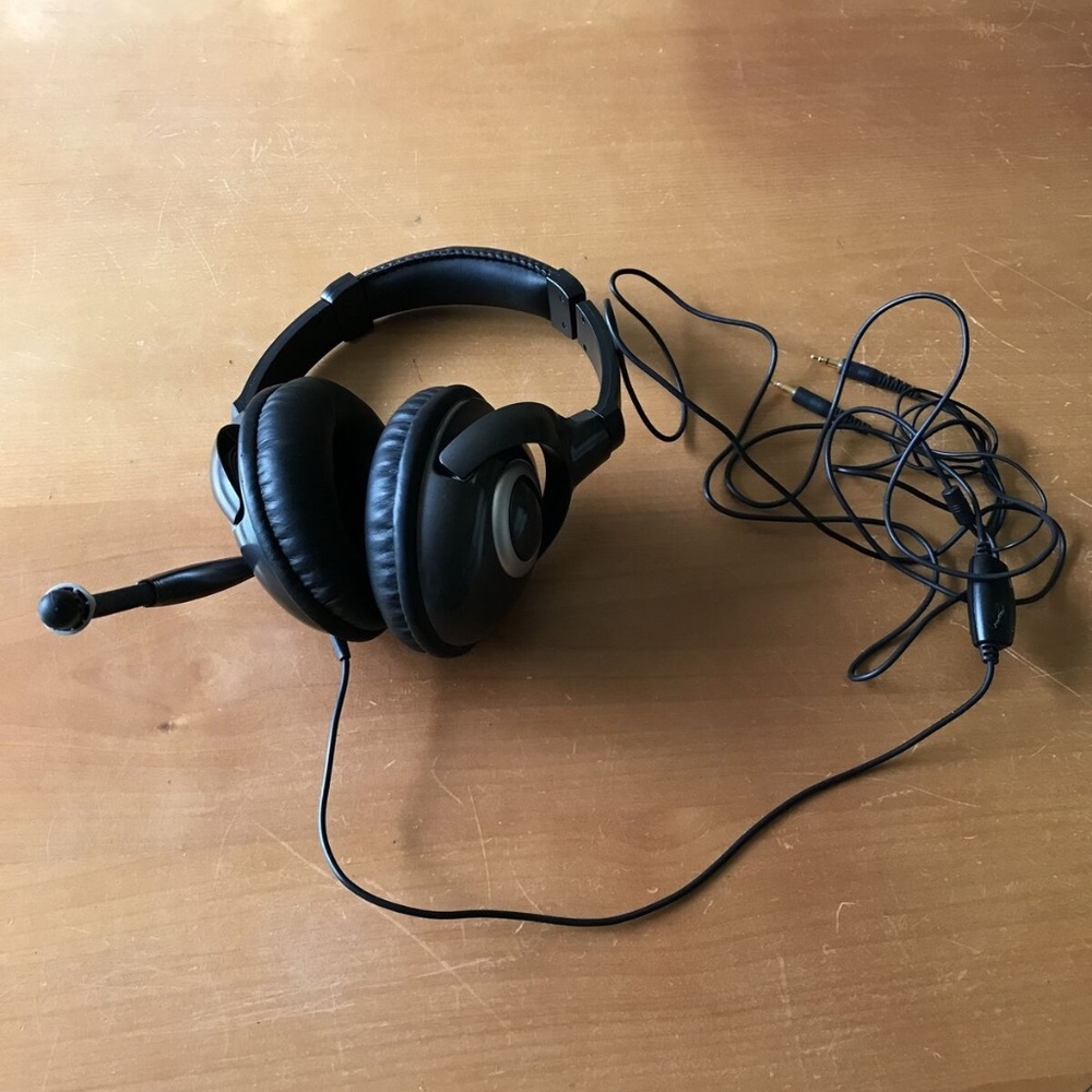 Plantronics Wired Headset With Mic.